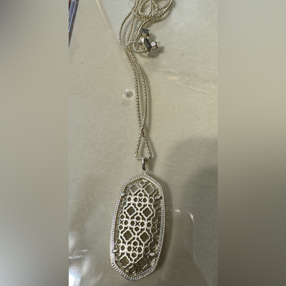 Kendra Scott gold necklace
